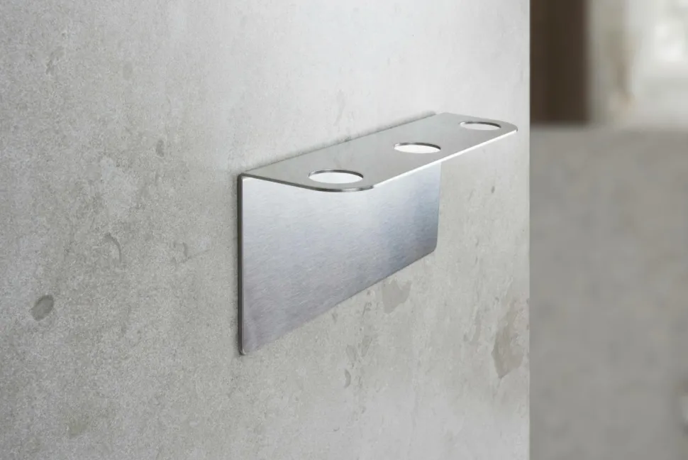 Beslag Design Base - Sæbepumpeholder Triple