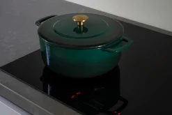 Combekk Støbejernsgryde 24 cm Holly Green med guldknop