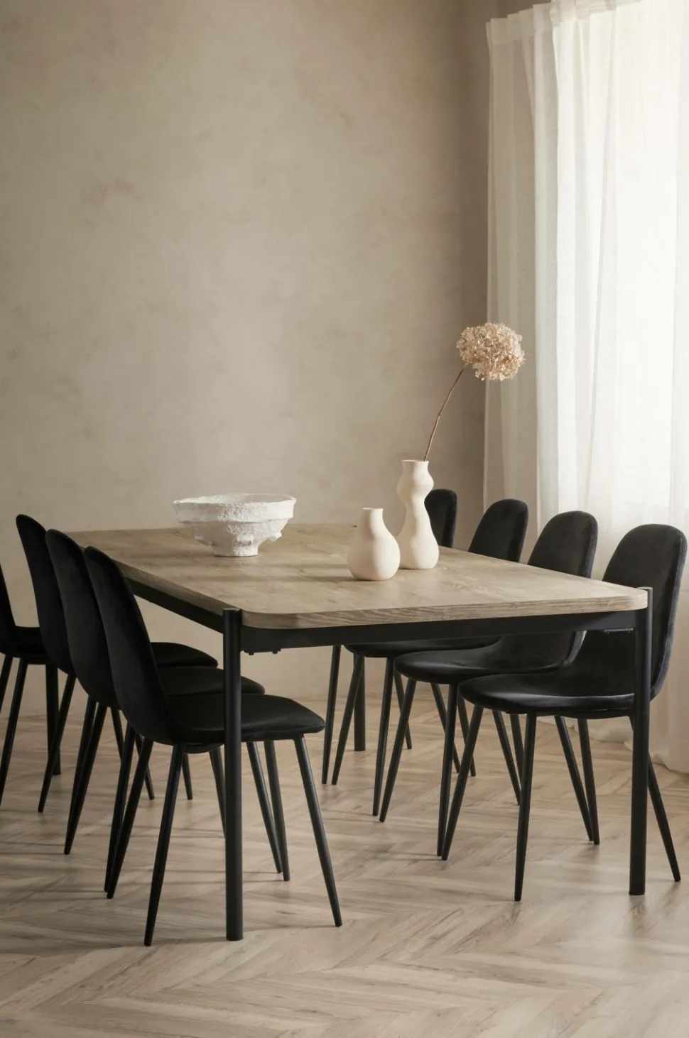 Ellos Home Spisebordssæt Gilda med 1 bord og 8 stole