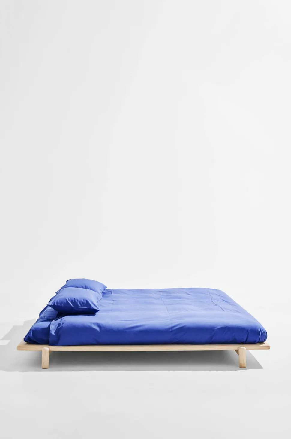Pastill Julie sengeramme i fyrretræ 180 cm