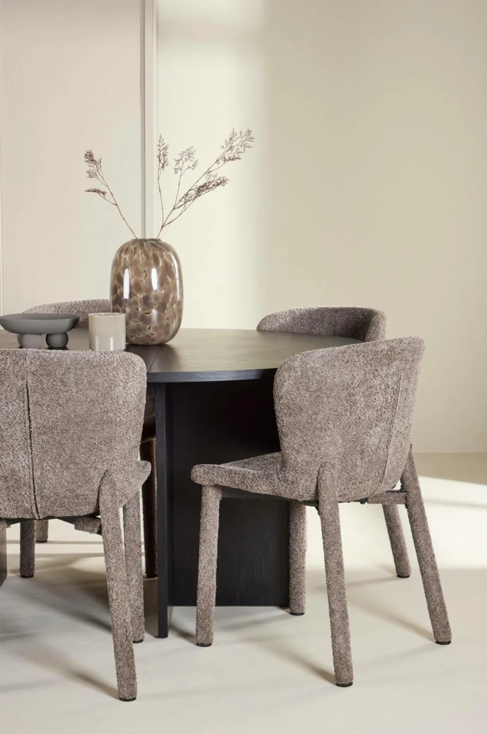 Venture Home Spisebord Strada med Astoria-stol