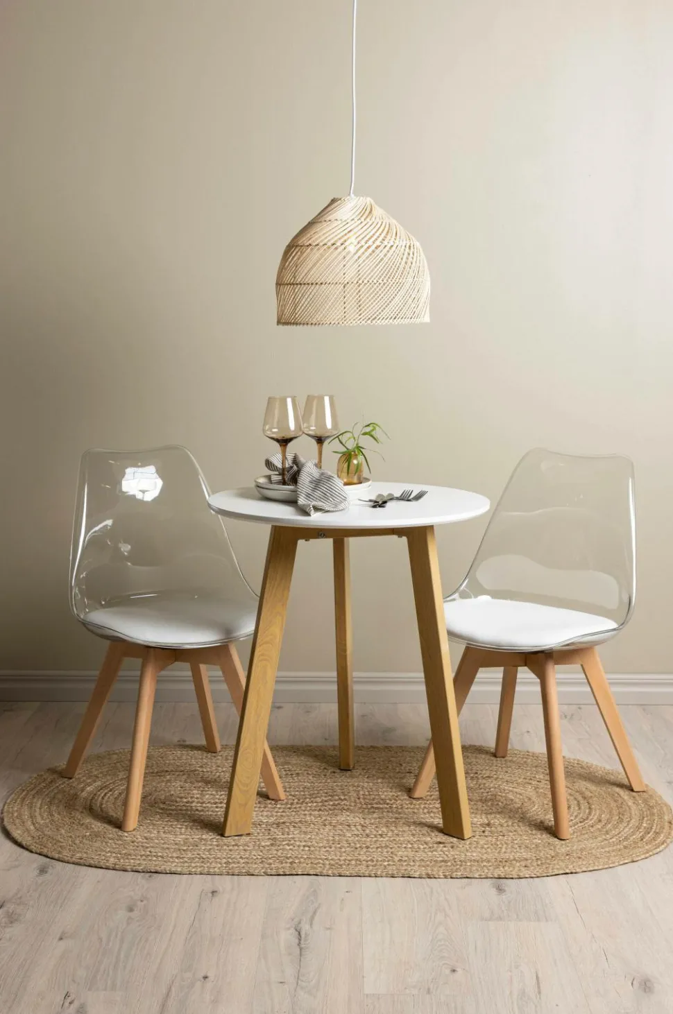 Venture Home Spisegruppe Leonora med 2 stk. stole Edvin